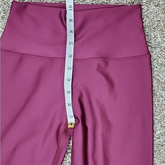 Peloton Maroon Purple Leggings - Picture 4 of 6